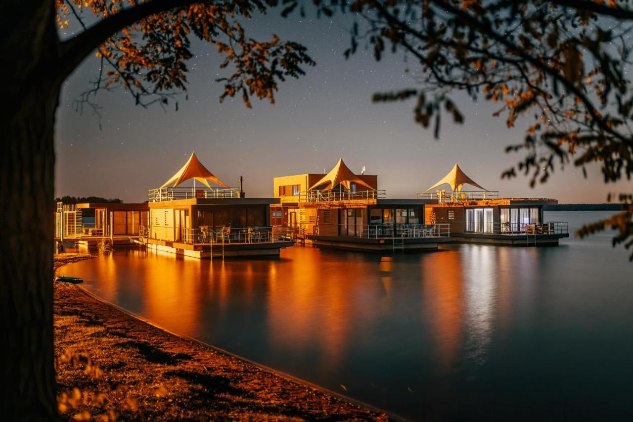 Schwimmende Ferienhaeuser Auf Dem See - Spreewald Vetschau Kültér fotó